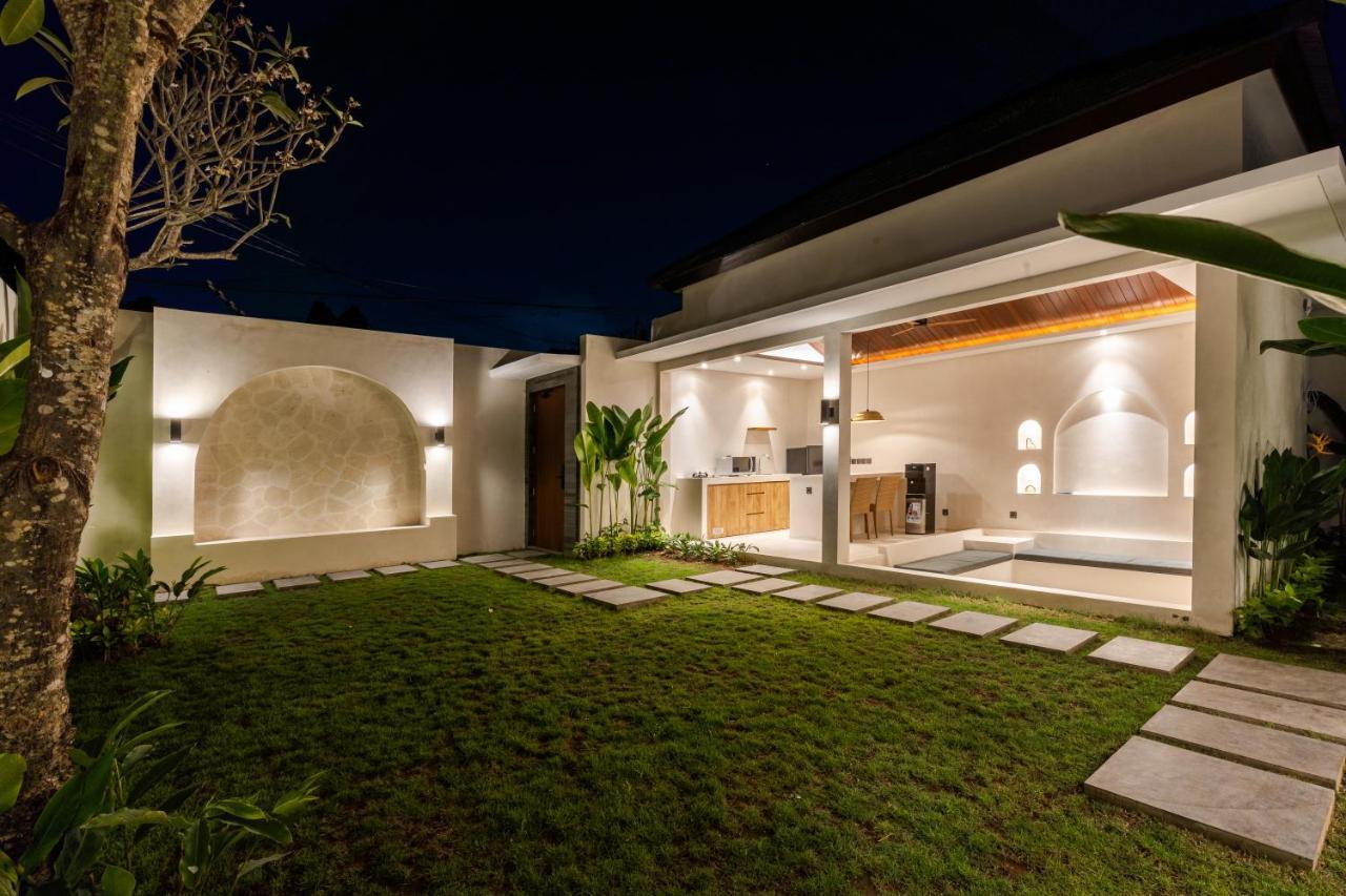 J4 Villas Sanur Esterno foto