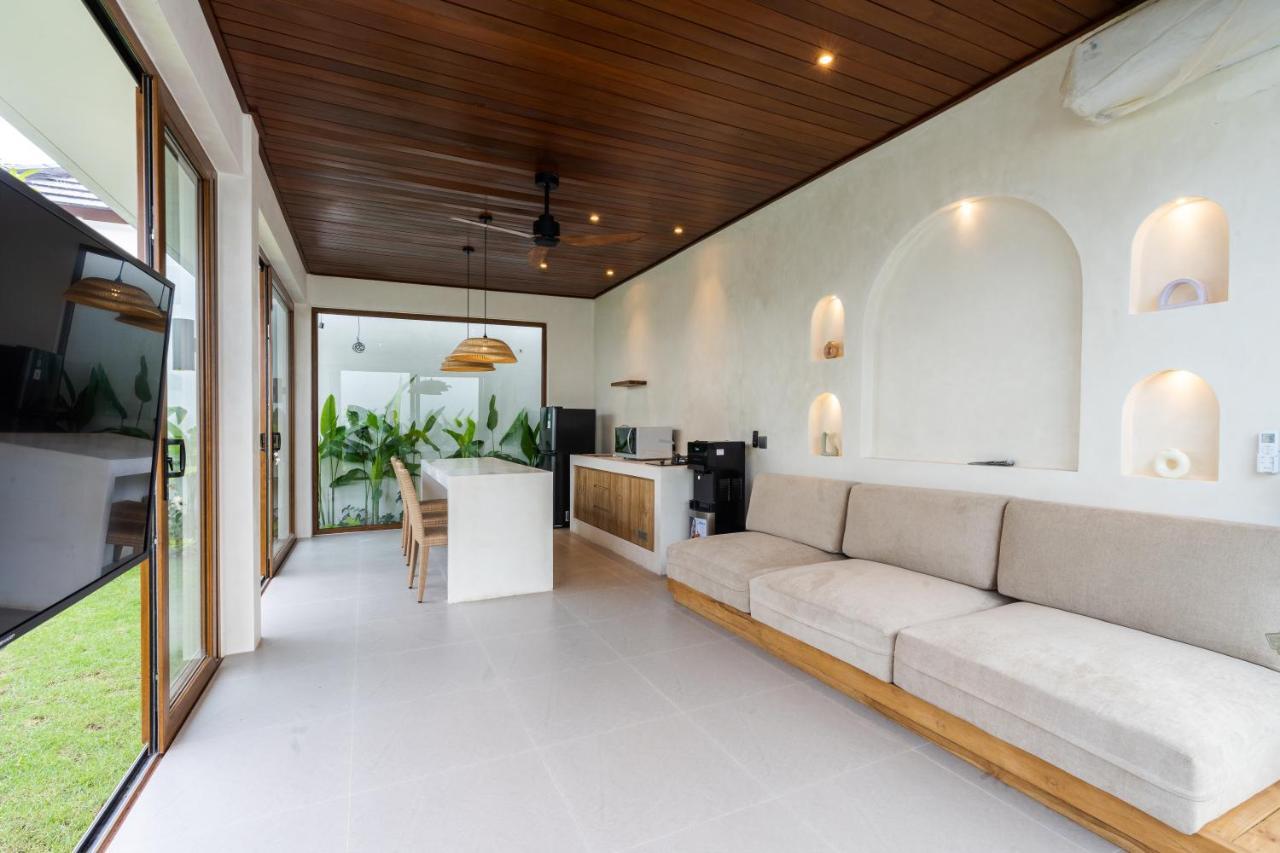 J4 Villas Sanur Esterno foto