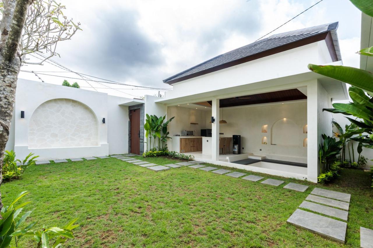 J4 Villas Sanur Esterno foto