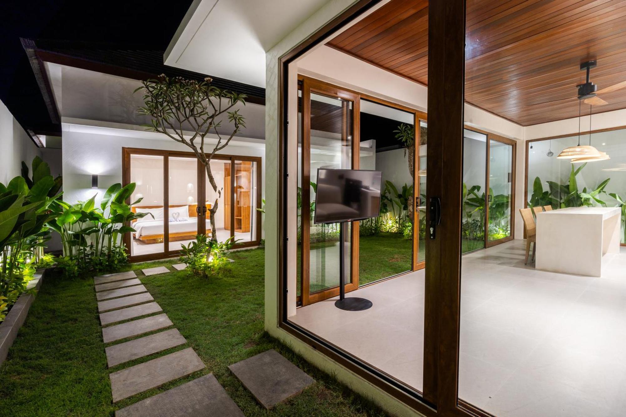 J4 Villas Sanur Esterno foto